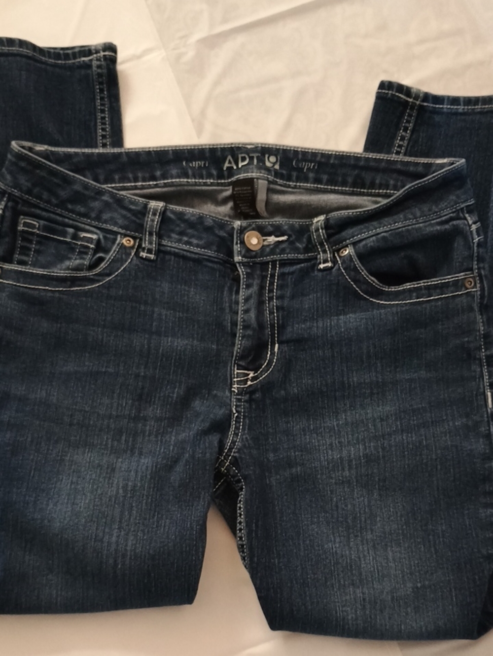 Apt. 9 Women's Dark Indigo Capri Jeans